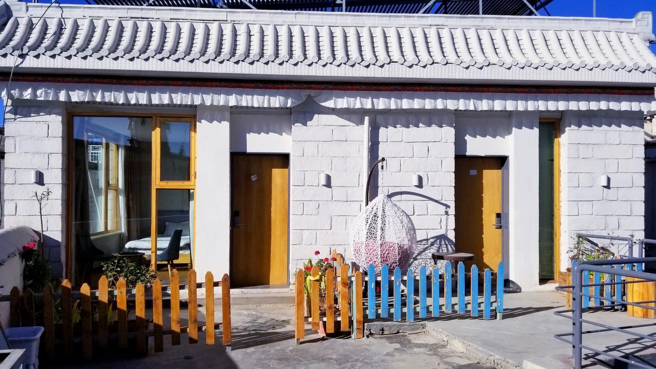 Fengma Feiyang Hostel Lhasa Bagian luar foto