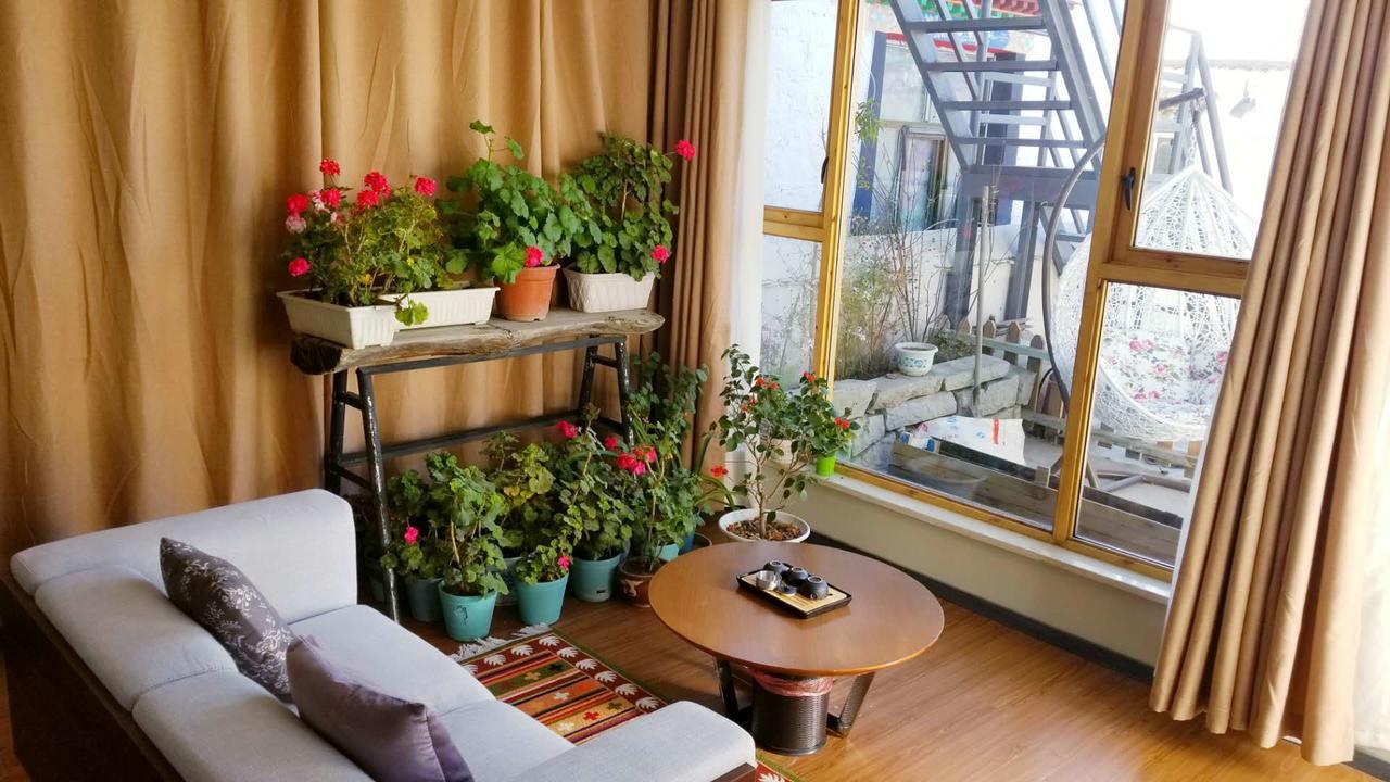 Fengma Feiyang Hostel Lhasa Bagian luar foto