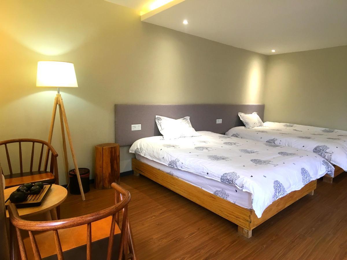 Fengma Feiyang Hostel Lhasa Bagian luar foto