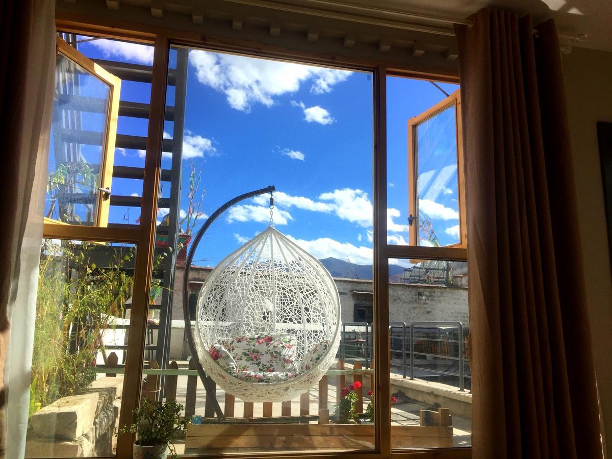 Fengma Feiyang Hostel Lhasa Bagian luar foto