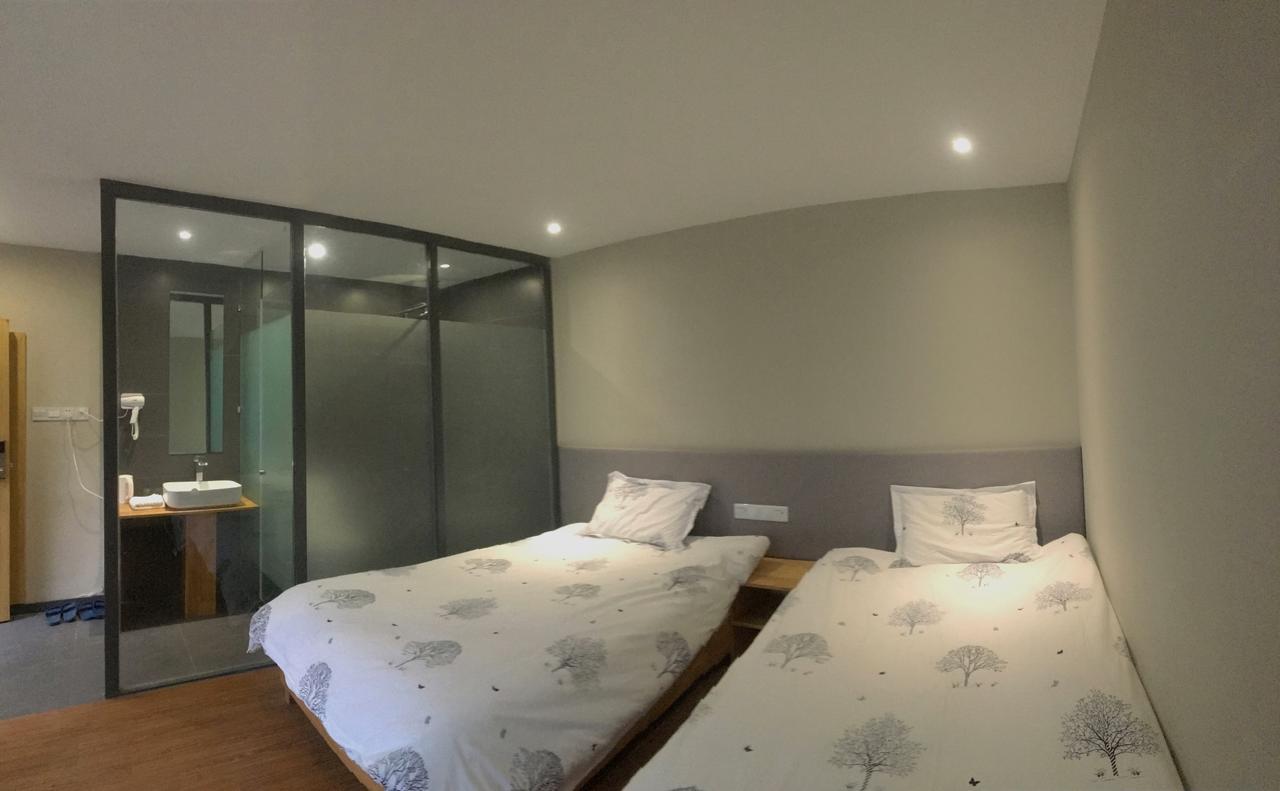 Fengma Feiyang Hostel Lhasa Bagian luar foto