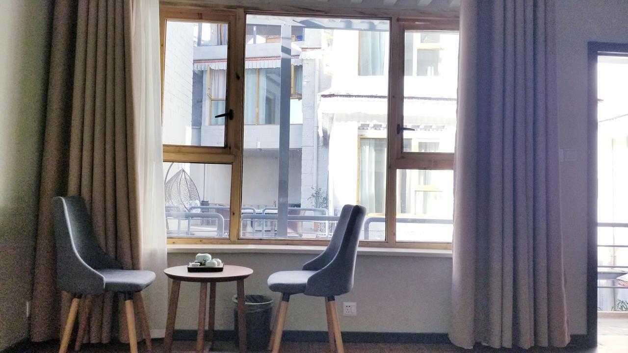 Fengma Feiyang Hostel Lhasa Bagian luar foto