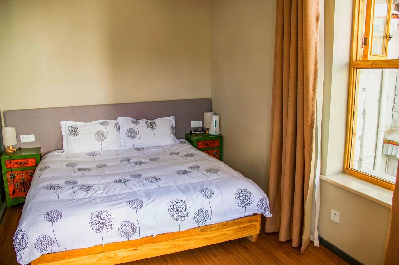 Fengma Feiyang Hostel Lhasa Bagian luar foto