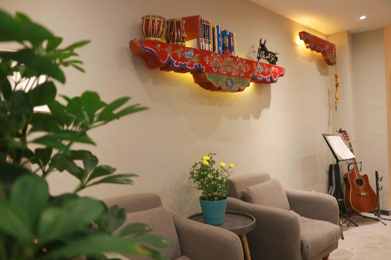 Fengma Feiyang Hostel Lhasa Bagian luar foto